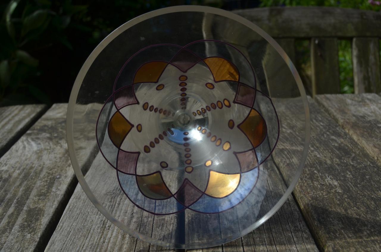 Fraai groot glas (?) schaaltje op voet, tazza, hoe heet zoiets?