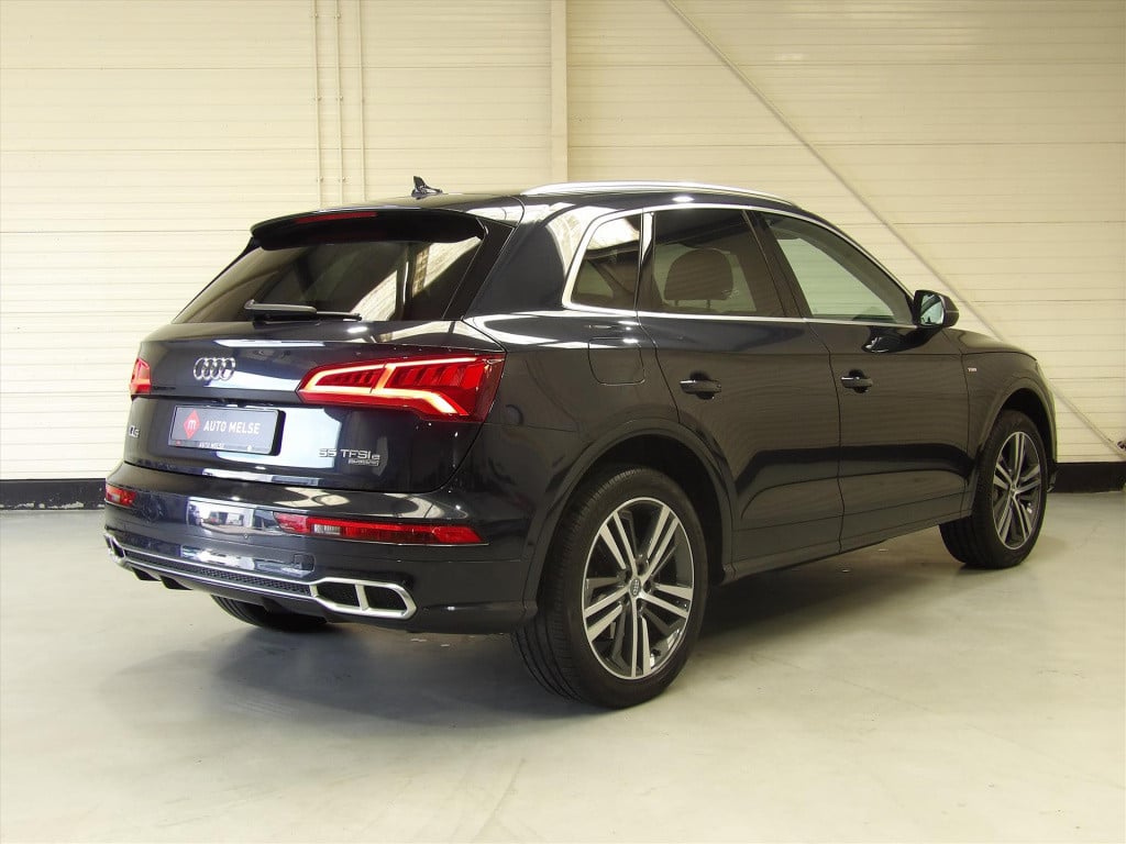Audi Q5 55 tfsi e quattro 367pk s tronic competition