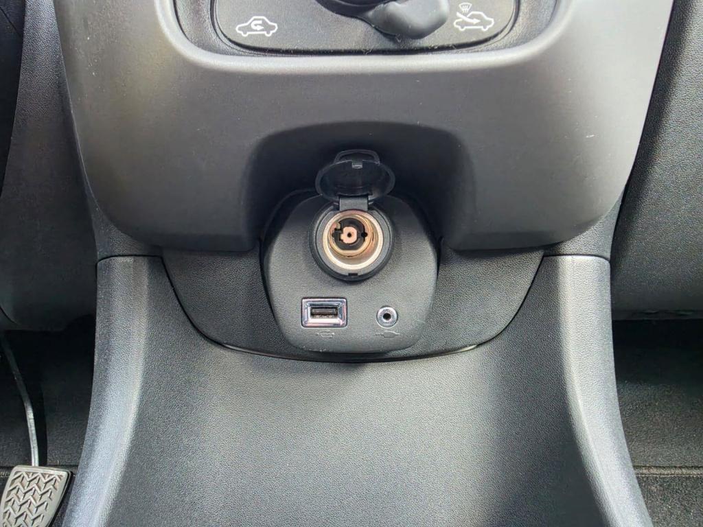 Peugeot 108 1.0 e-vti active | parkeersensoren | airco | bluetooth