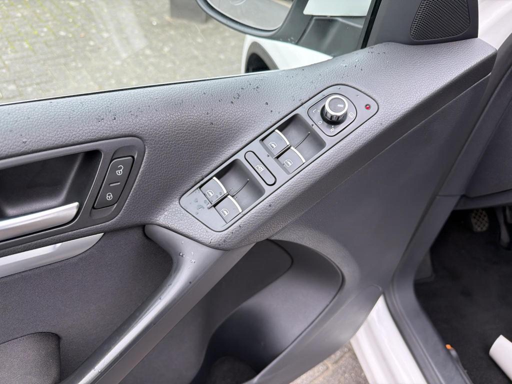 Volkswagen Tiguan 1.4 tsi sport&style | panodak | trekhaak | navi