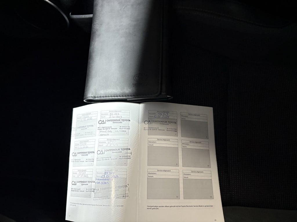 Toyota Yaris 1.5 hybrid executive