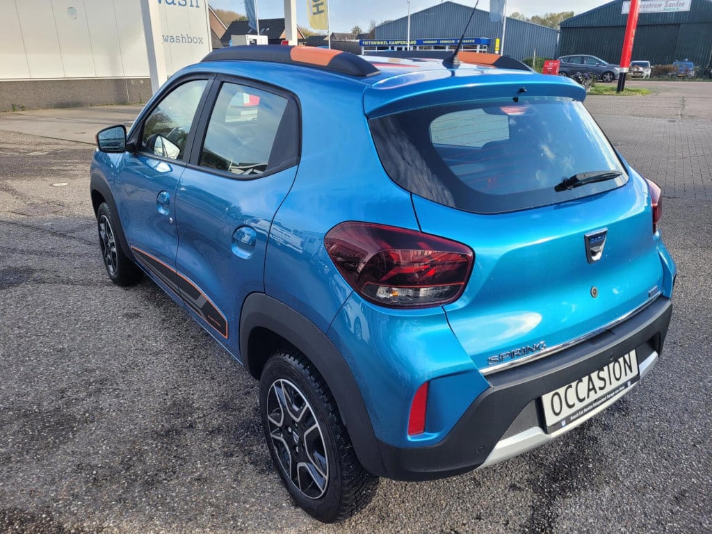 Dacia Spring comfort plus (orange pack) 27 kwh slechts 130km btw auto