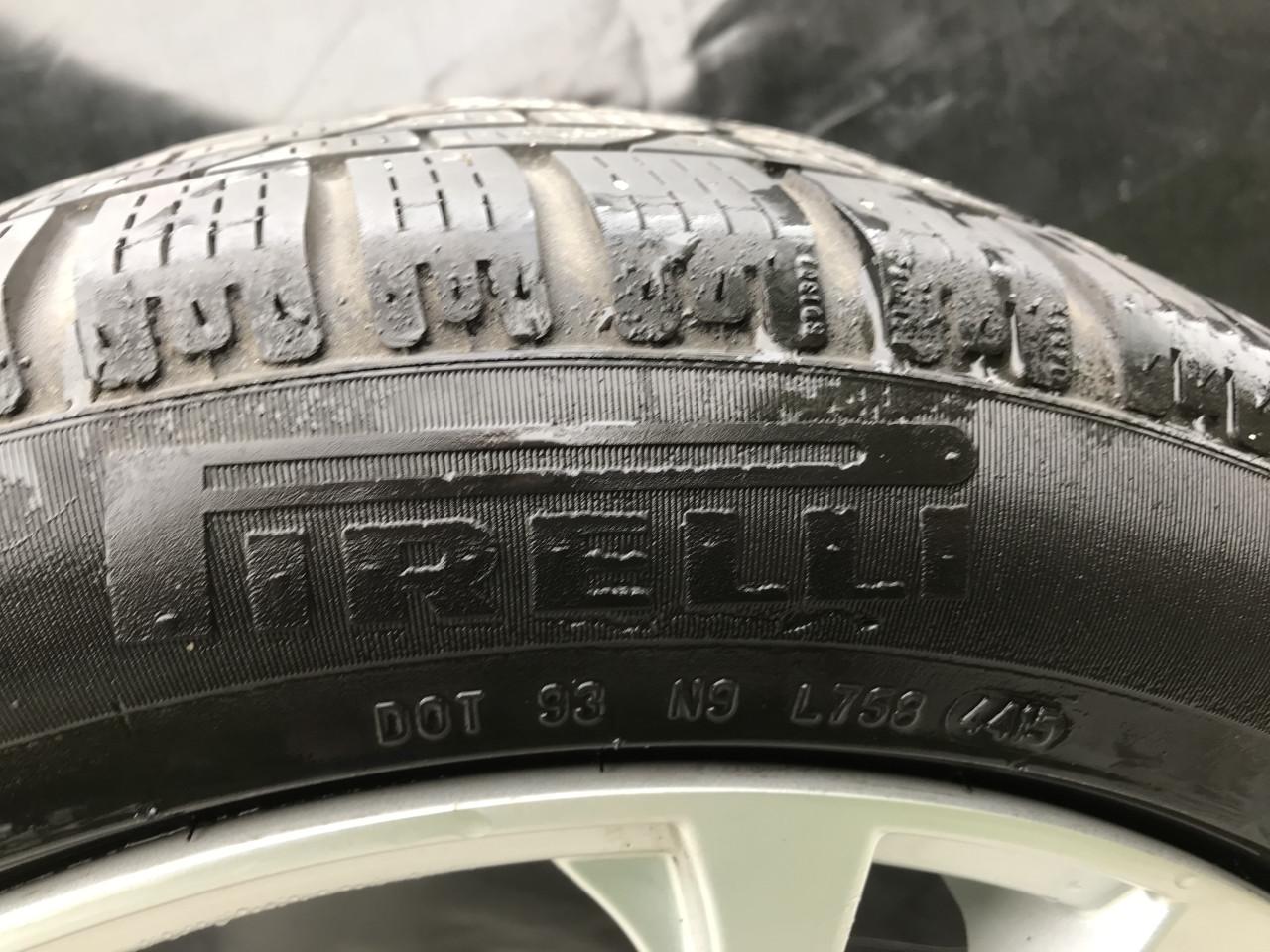 Te koop set winterbanden met lichtmetalen velgen