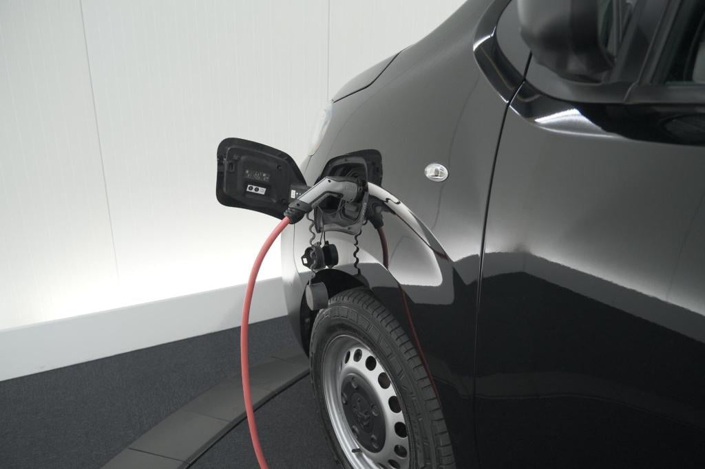 Peugeot E-expert long premium 75 kwh | laadruimte pakket | camera | dodehoe