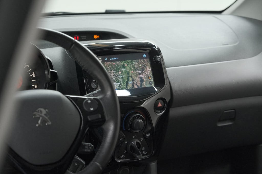 Peugeot 108 1.0 e-vti allure top! | elektrisch vouwdak | apple carplay | da