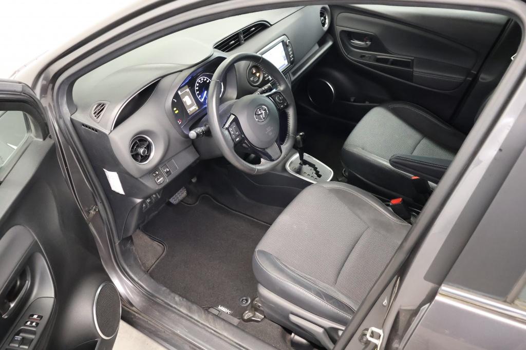 Toyota Yaris 1.5 hybrid executive