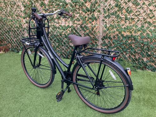 Damesfiets 28 inch (nieuw, 3 wk oud)