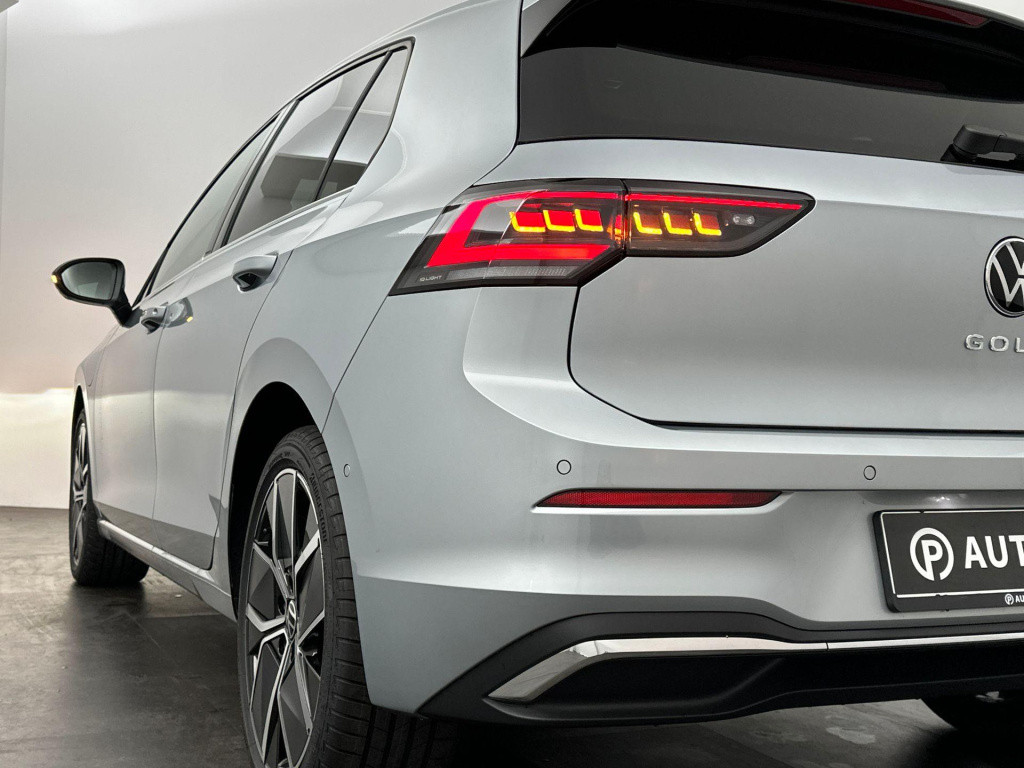 Volkswagen Golf 1.5 ehybrid style edition