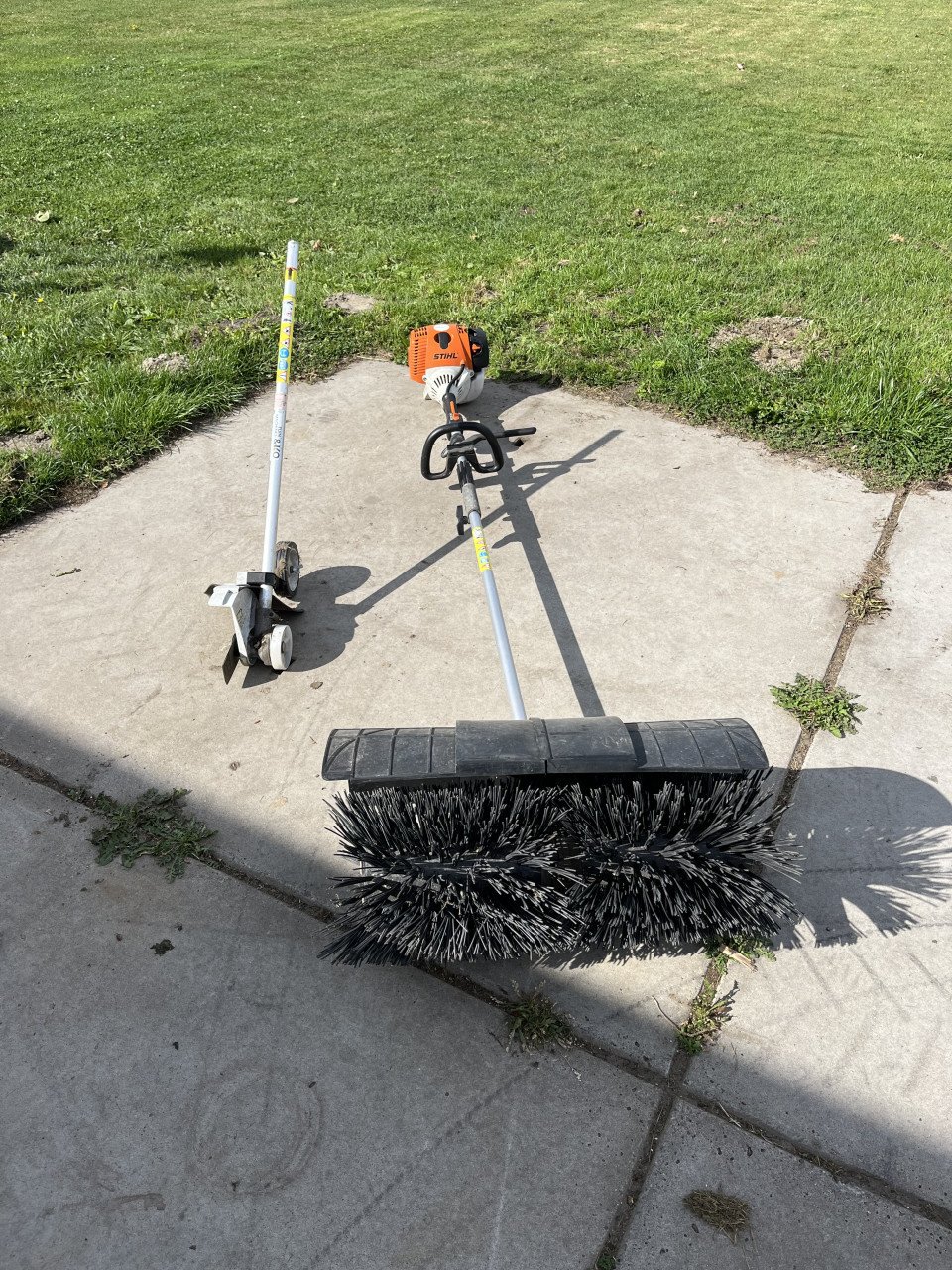 Stihl Combi tool inclusief borstel en kantensnijder
