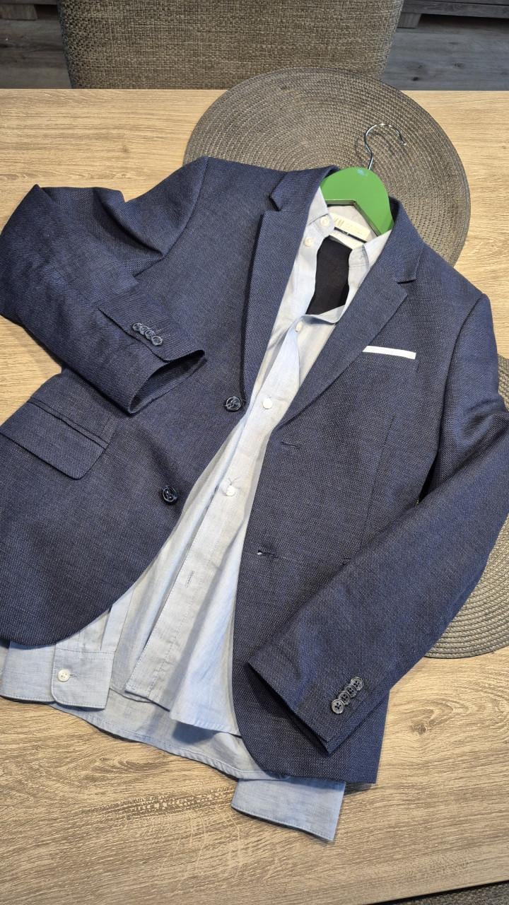 Kostuumset met overhemd maat 145 ( H&M)