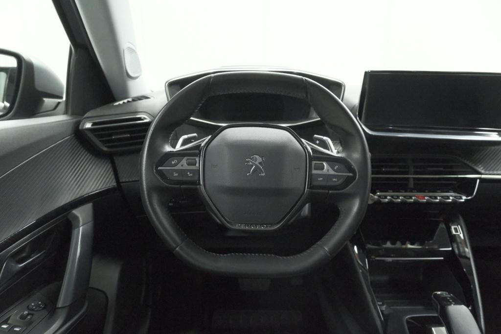 Peugeot 2008 puretech 130 eat8 allure | trekhaak afneembaar | camera | navi