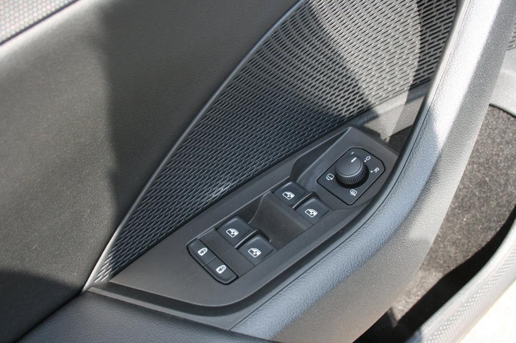 Skoda Octavia 1.0 e-tsi sport business
