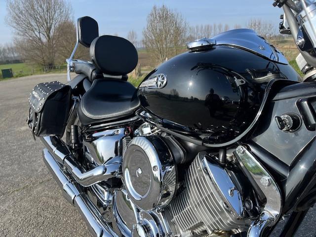 YAMAHA XVS 1100 Dragstar