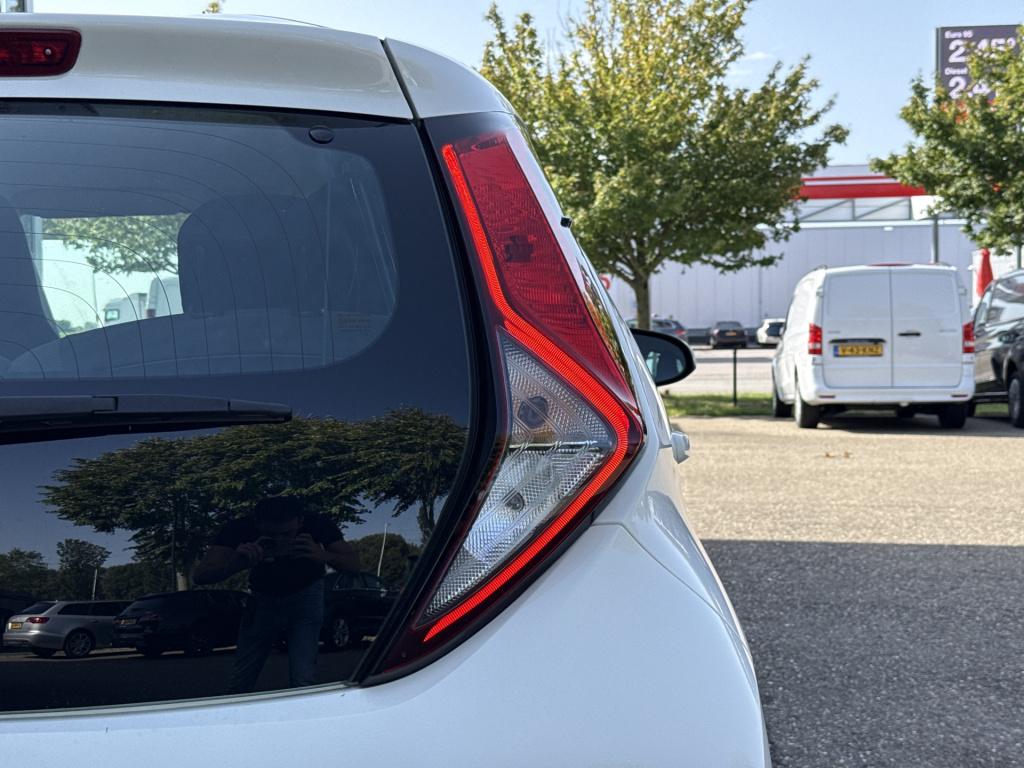 Toyota Aygo 1.0 vvt-i x-play | cruisec. | camera | airco | carplay | sportv