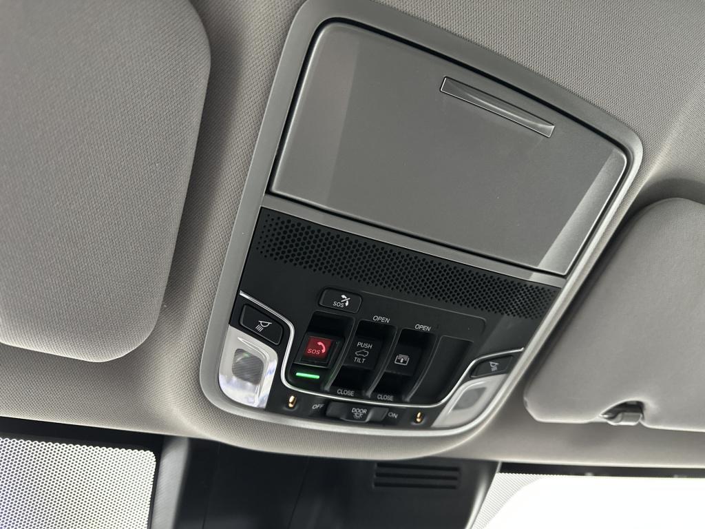 Honda CR-V 1.5 awd executive | schuif kantel dak | elektrische bestuurderss