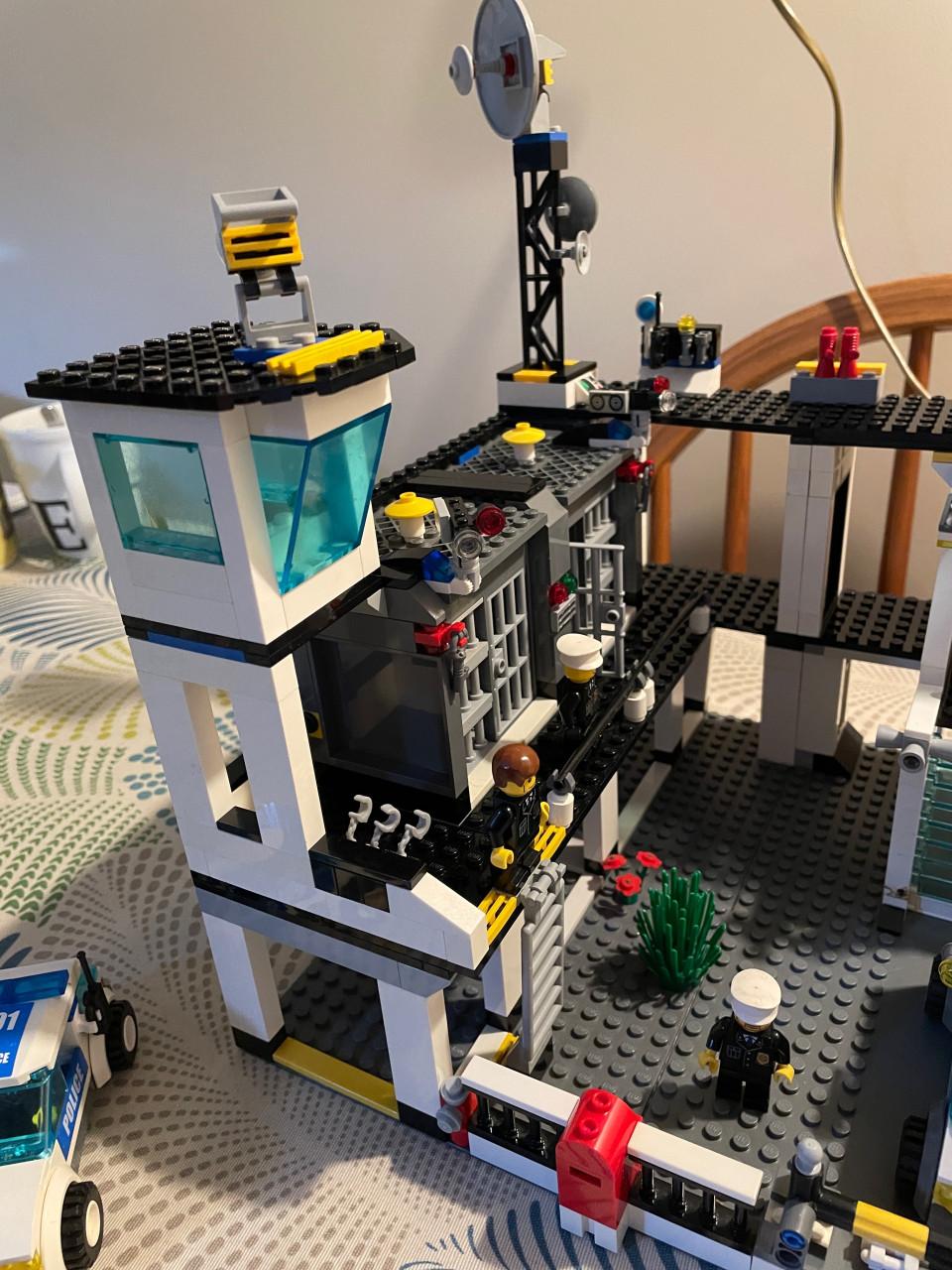 Lego City: Politiebureau 7744