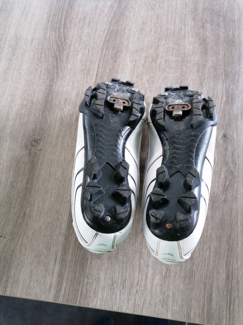 AGU racefietsschoenen maat 43