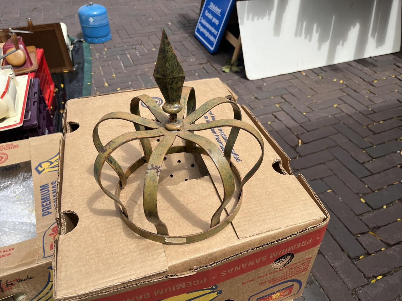 Kroon van metaal