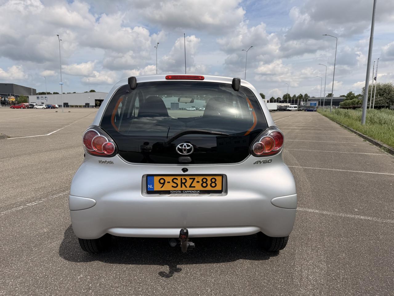 Toyota Aygo 1.0 VVT-i Comfort—Dealer onderhouden/Airco/APK