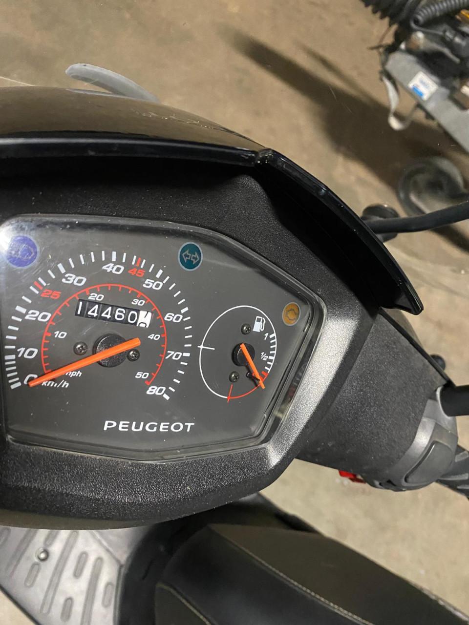 Peugeot Kisbee scooter