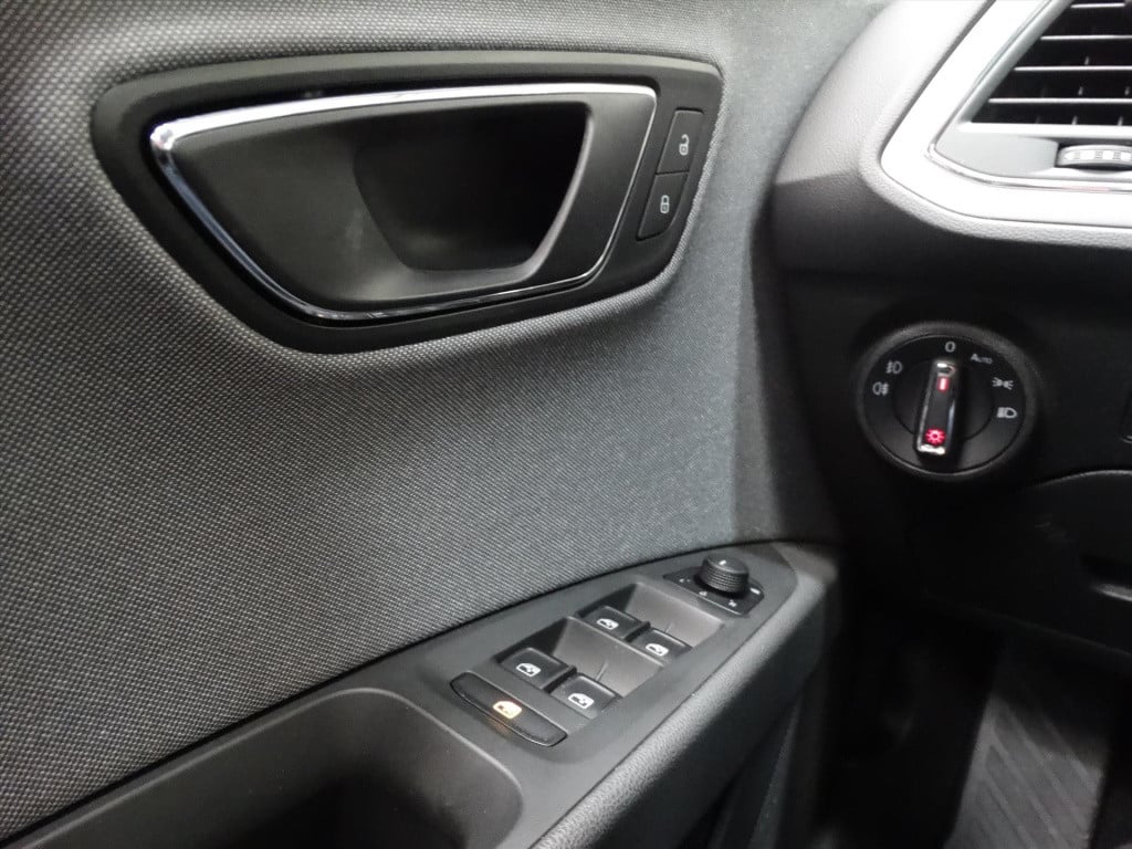 Seat Leon st xperience 1.4 tsi 125pk