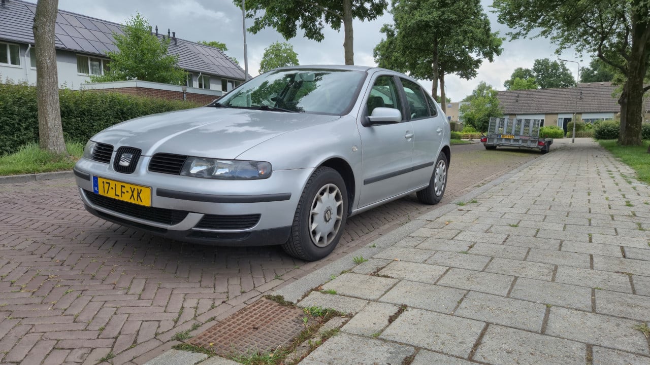 Seat Leon 1.6 uit 2002 – Airco, Bluetooth radio, Android auto