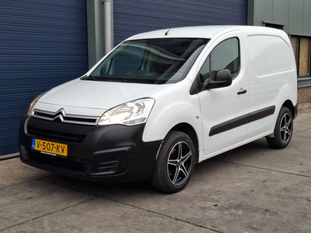 Citroen Berlingo 1.6 bluehdi 75 comfort airco / kasten inrichting / trekhaa