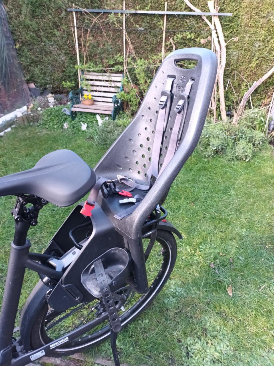 Kinderzitje achter Yepp