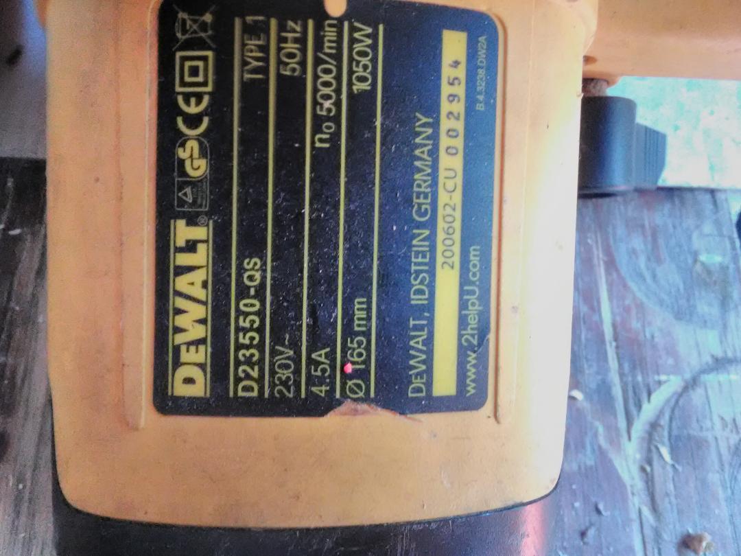 DeWalt handcircelzaag