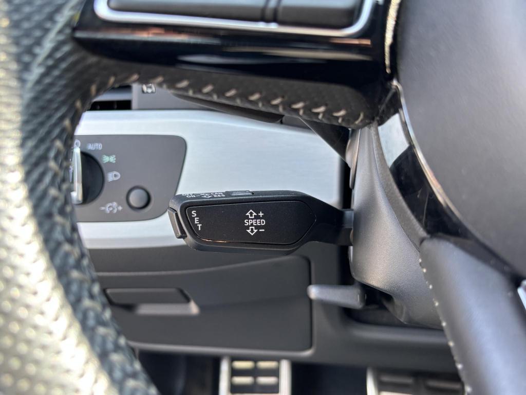 Audi A4 limousine 1.4 tfsi sport s line edition