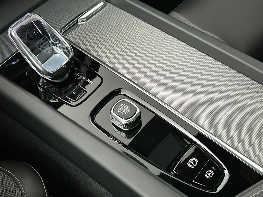 Volvo XC60 t6 398pk recharge ultra black edition| pano| 360camera| trekhaak