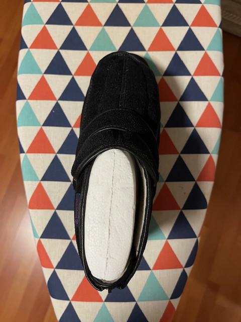 Verbandschoen (links) maat 39 Pulman