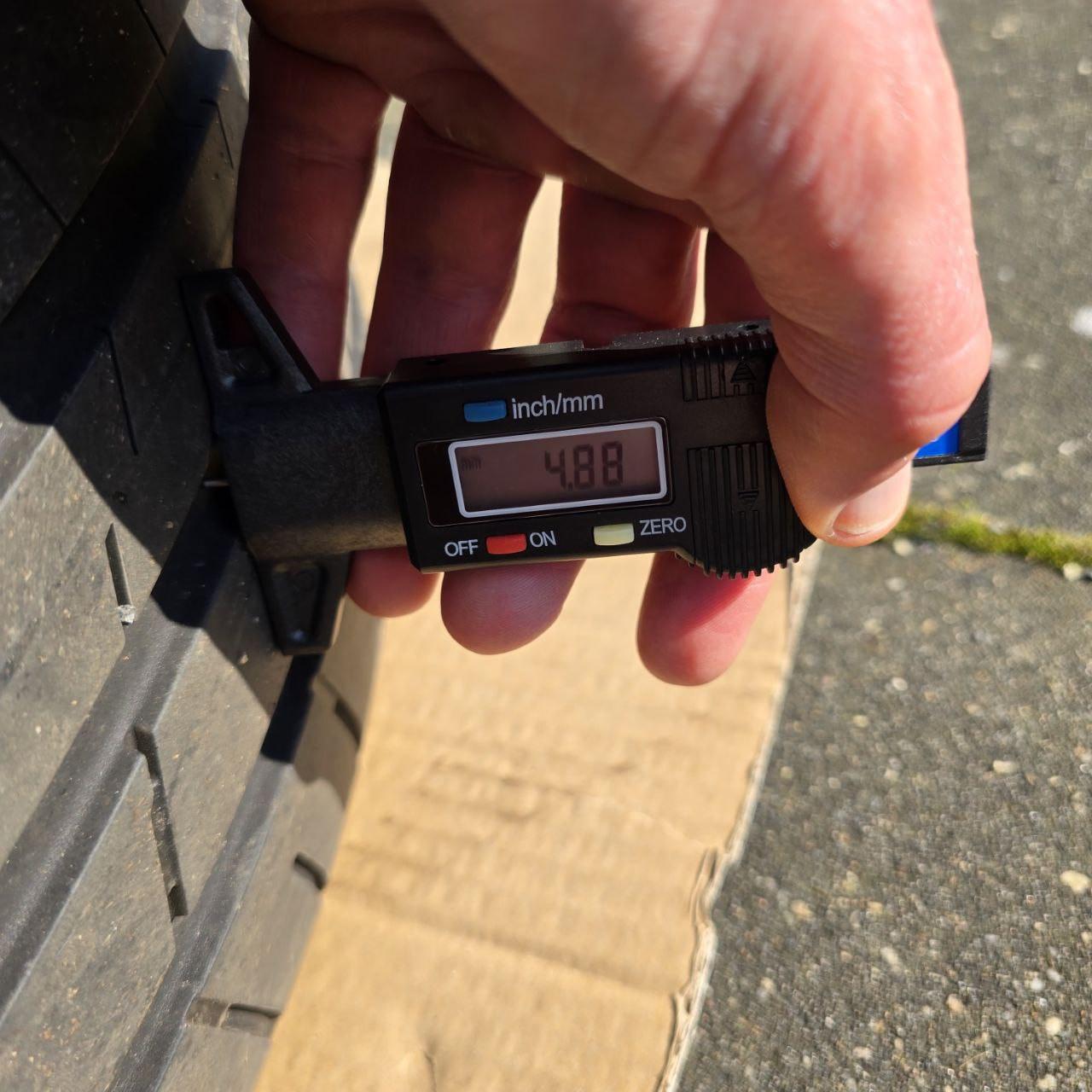 Originele Tesla Model 3 19 inch Sport velgen BLE TPMS zomerbanden