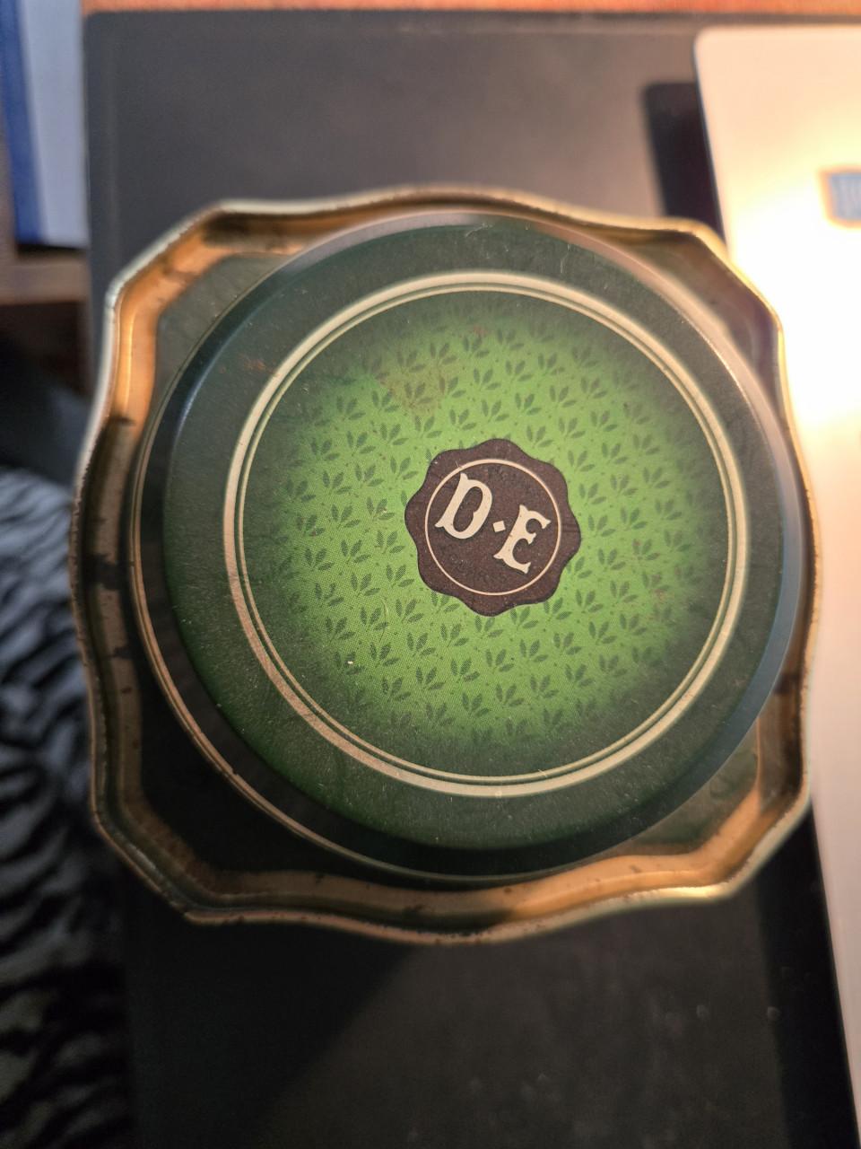 Vintage Douwe Egberts Pickwick theeblik H11.5xB10x10cm