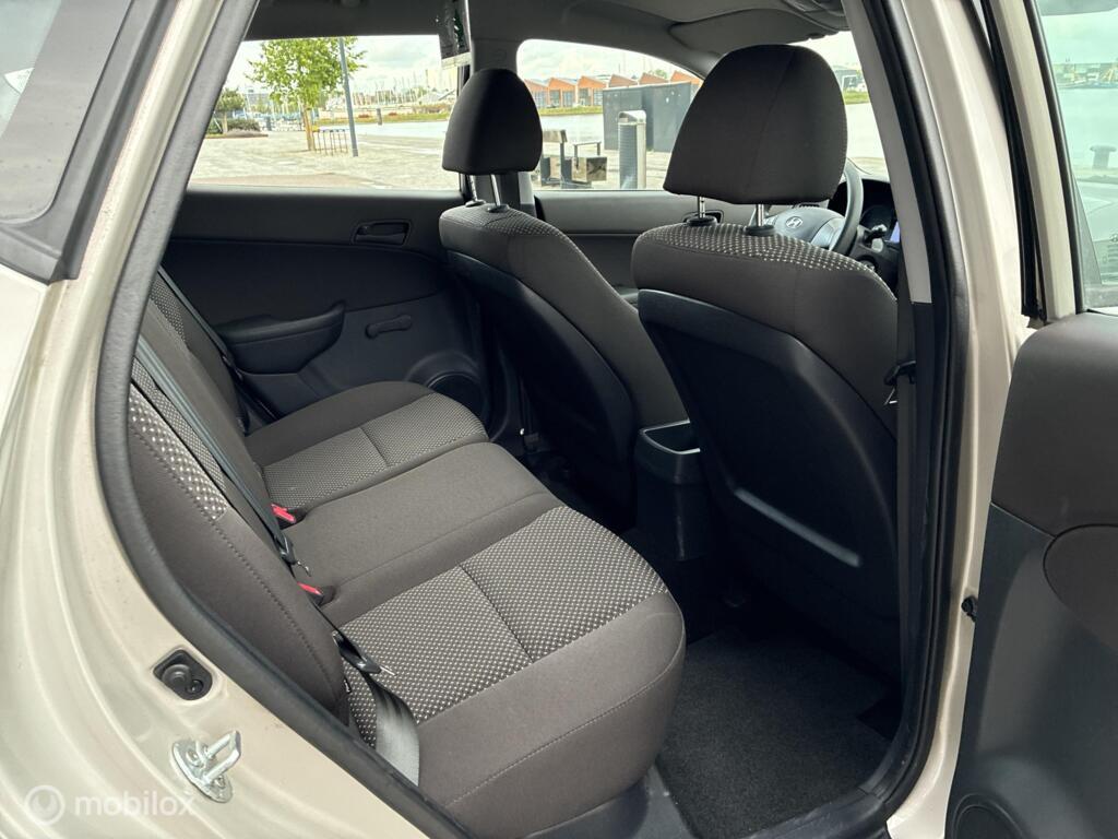 Hyundai i30, 1.4i i-Motion Business km168.562 Airco 5Deurs BJ2011