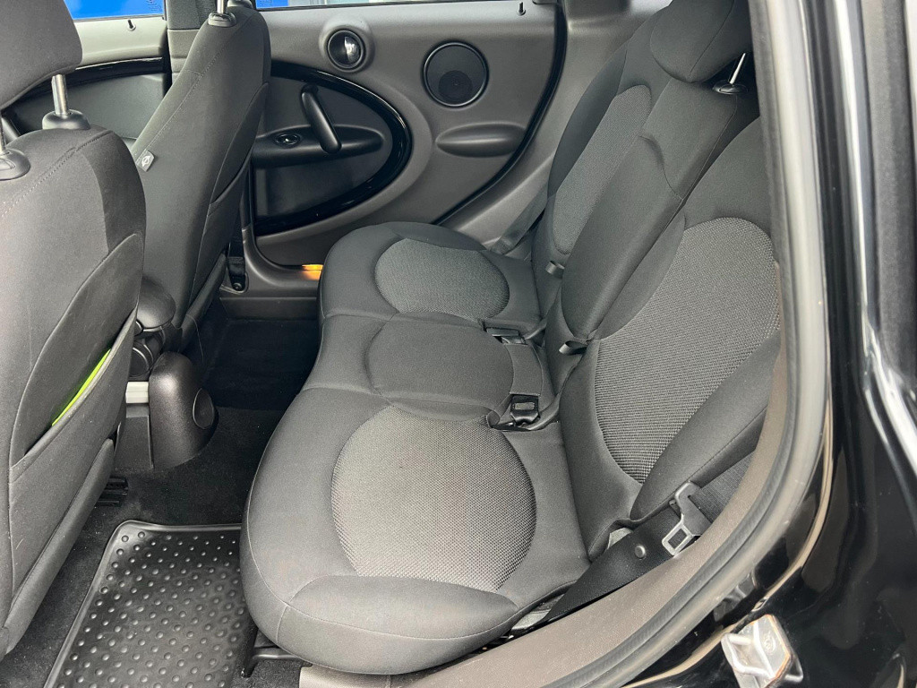 Mini Countryman mini 1.6 cooper pepper colour line black div. extra's