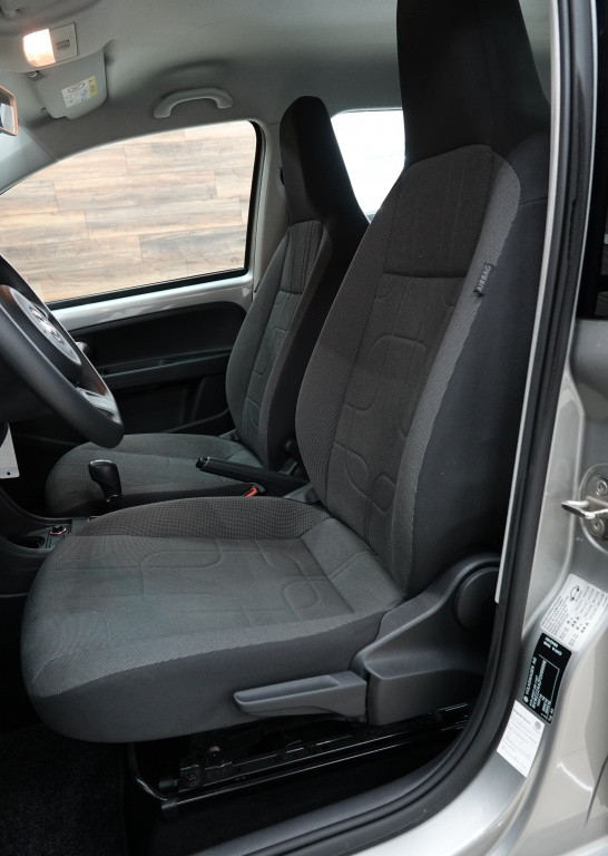 Volkswagen UP! 1.0 move up! | pdc | airco | automaat |
