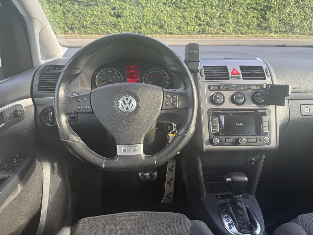Volkswagen Touran 1.4 tsi highline automaat clima stoelverwarming