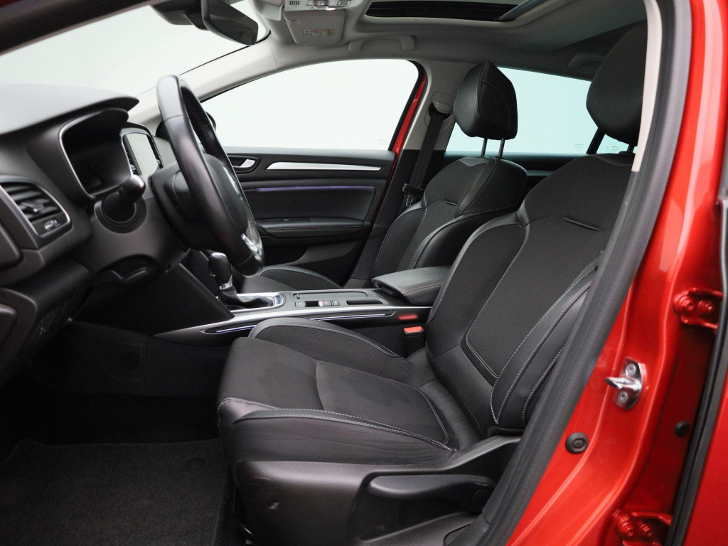 Renault Megane 1.3 tce intens | automaat | lmv | trekhaak | stoel verwarmin