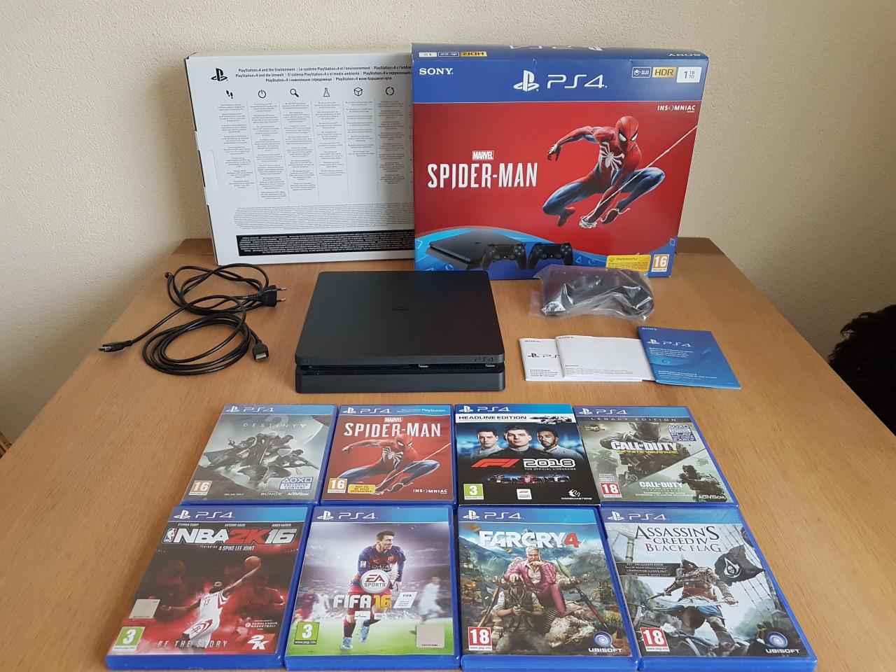PS4 Slim 1TB + Controller + 8 spellen