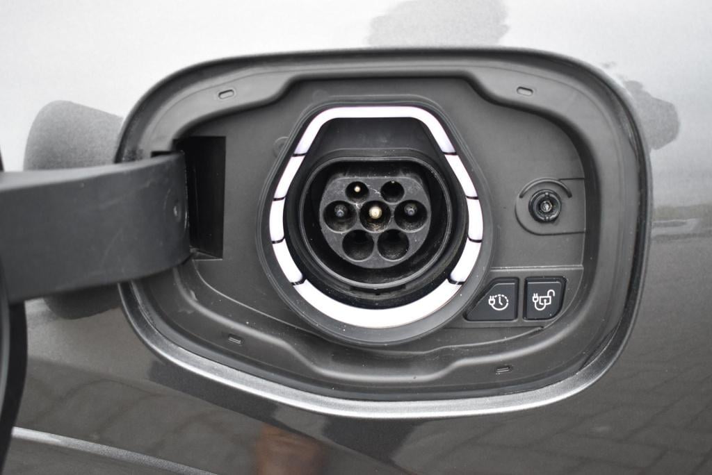 Ford Kuga 2.5 phev st-line x | climate control | adaptieve cruise control |