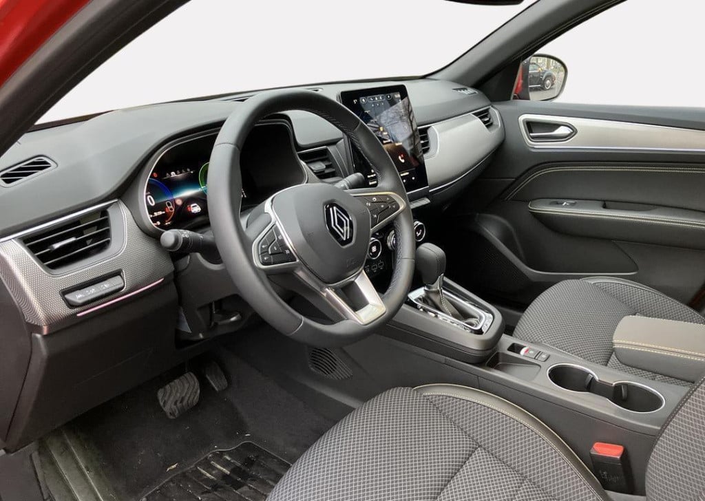 Renault Arkana 1.6 e-tech hybrid 145 techno