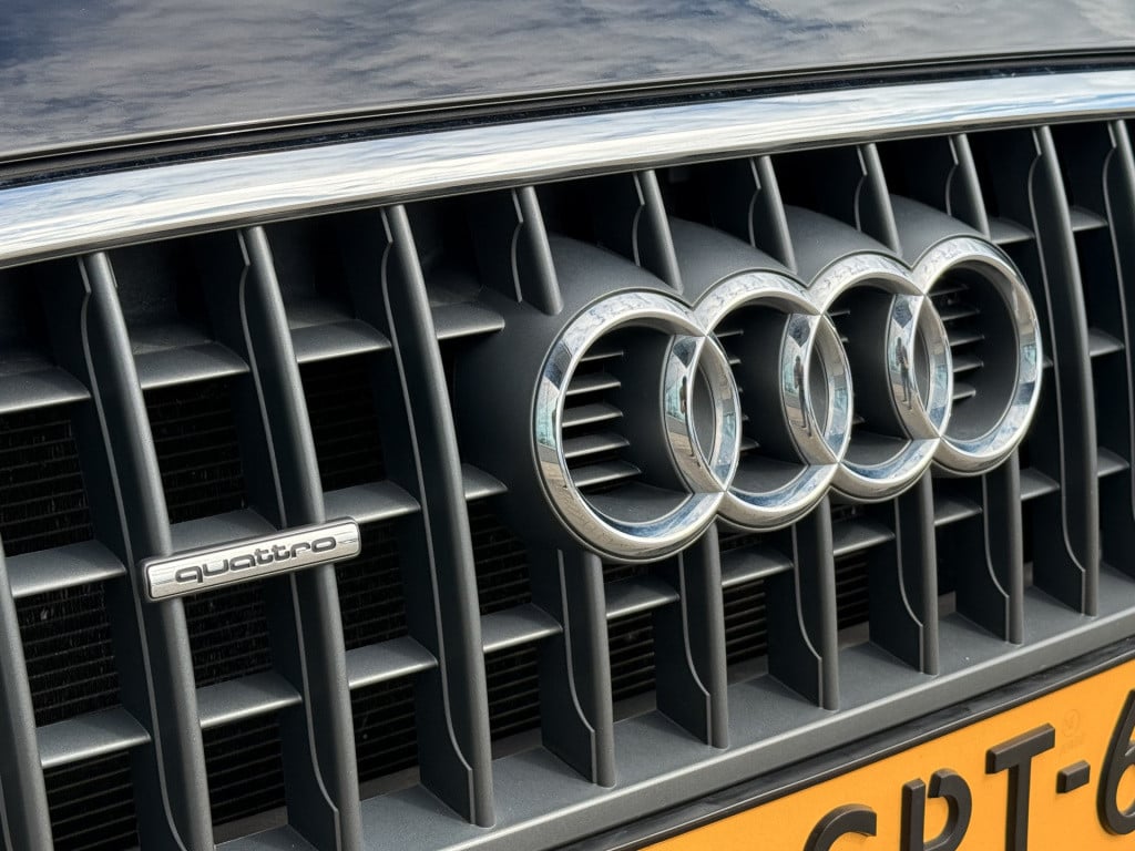 Audi Q3 2.0 tfsi quattro | afn trekhaal | stoelverwarming | half leder | pa