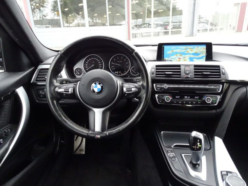 BMW 3-serie 318i m sport
