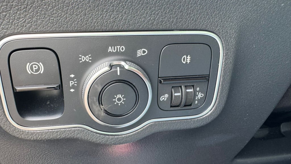 Mercedes-Benz Gla-klasse 180 business solution