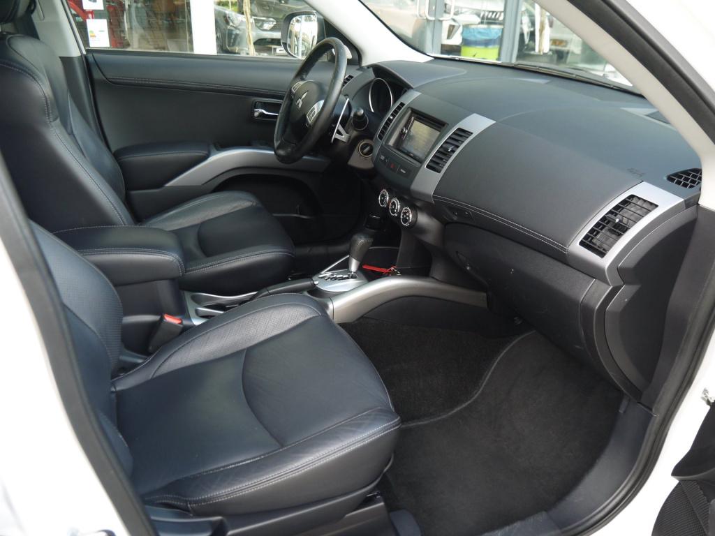 Mitsubishi Outlander 2.0 instyle