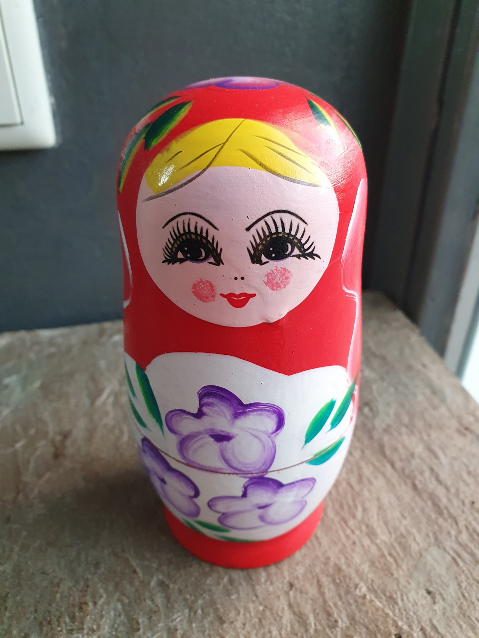 Mooi vintage 6 delig matroesjka's beeldjes set, met de hand geschilderd