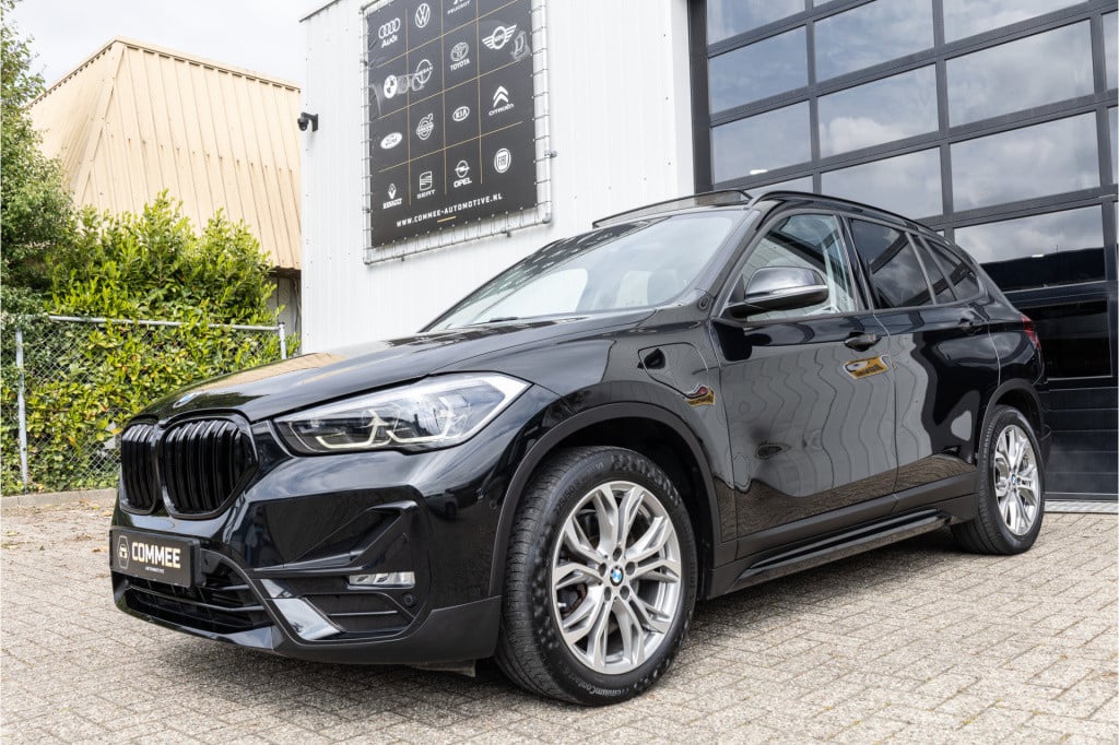 BMW X1 xdrive25e sport line ✅pano✅navipro✅sportstoelen