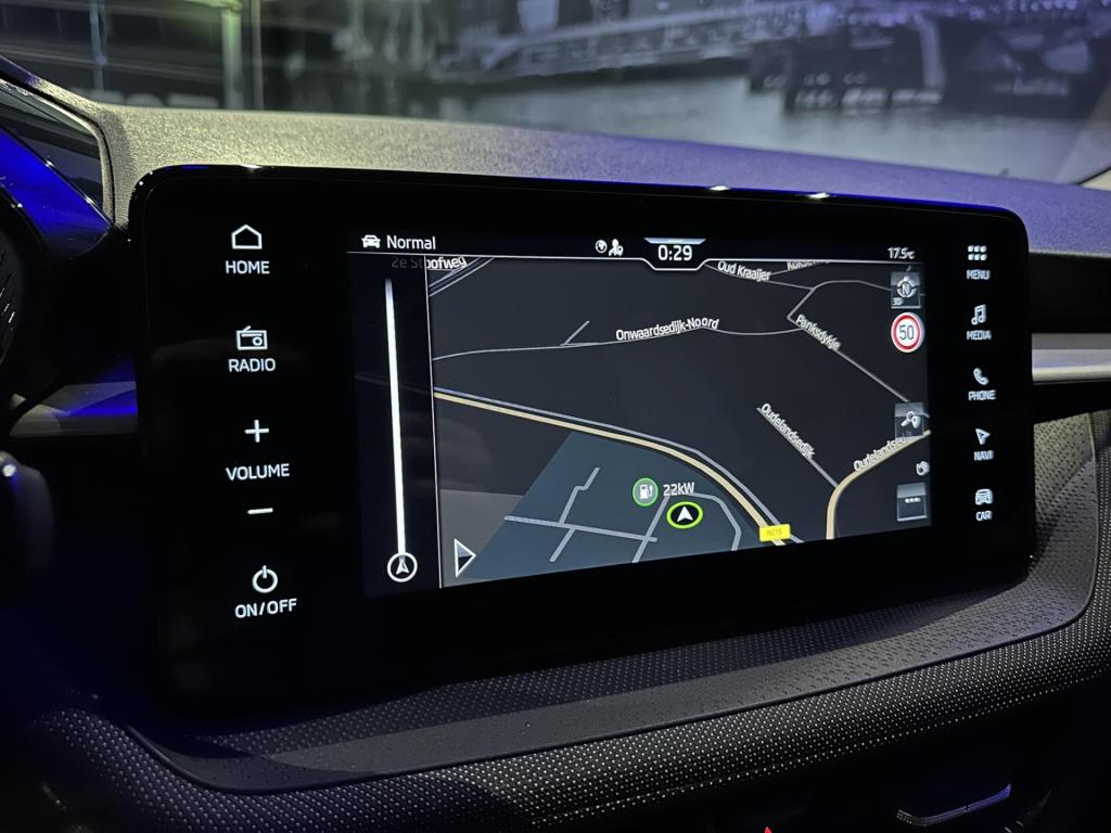 Skoda Fabia 1.0 tsi business edition *navi*appconnect*camera*clima