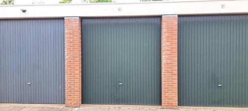 Hoge garagebox te huur Oost-Souburg